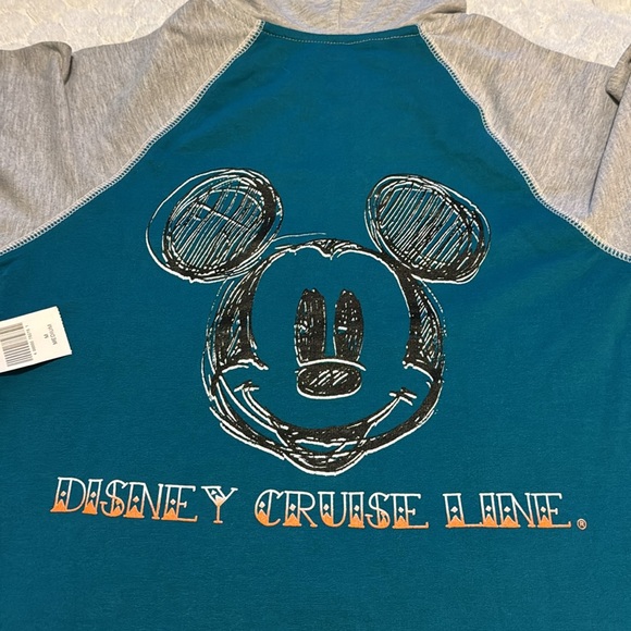 Disney cruise sweater Medium brand New - Picture 13 of 13